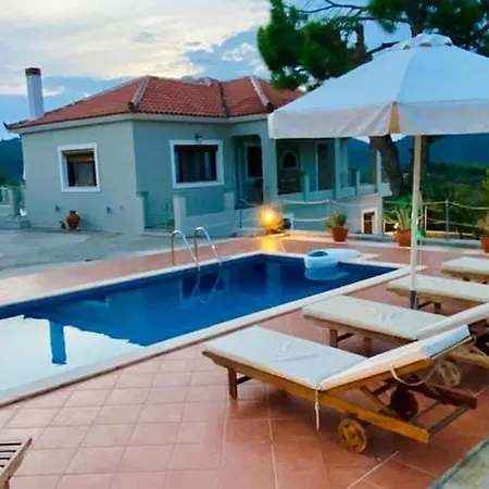 Ouranos In Pefkias * Skopelos