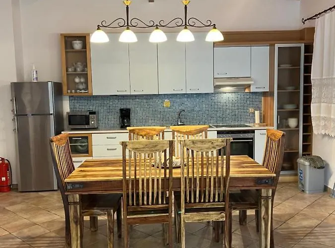 Ouranos In Pefkias * Skopelos