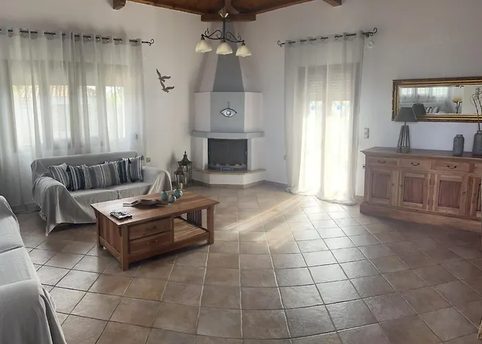 Ouranos In Pefkias * Skopelos