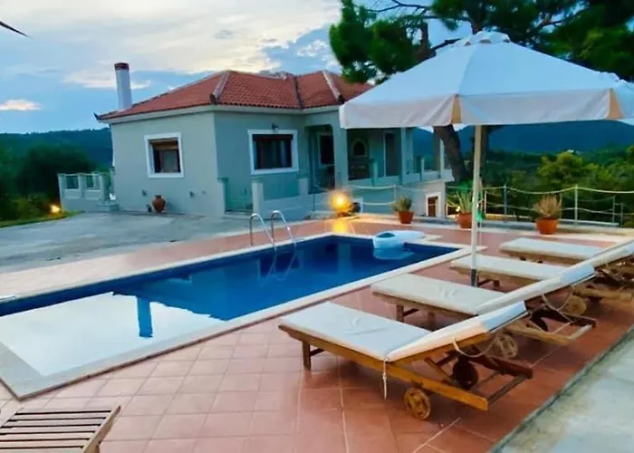 Ouranos In Pefkias * Skopelos